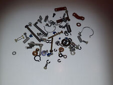 Kleinstteile aus Philips Stereo-Plattenwechsler-Chassis WC 82 /11 AG1035W