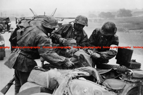 F018180 soldaten pflegen - soldaten,