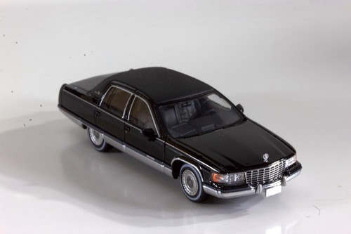 1993 cadillac fleetwood - fleetwood, (1:64)