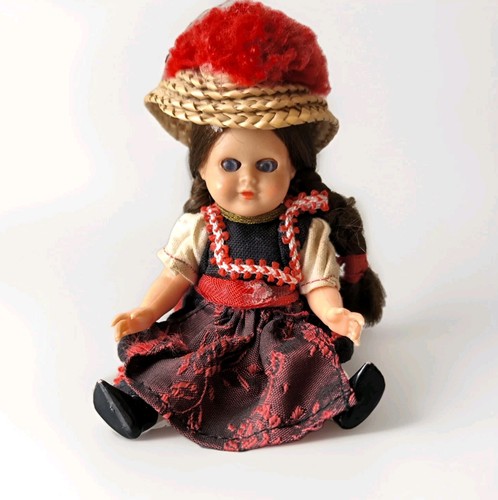 Alte trachtenpuppe dtr - alte,