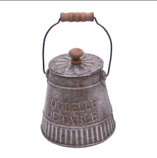 Rustikales Zink-Gefäß -