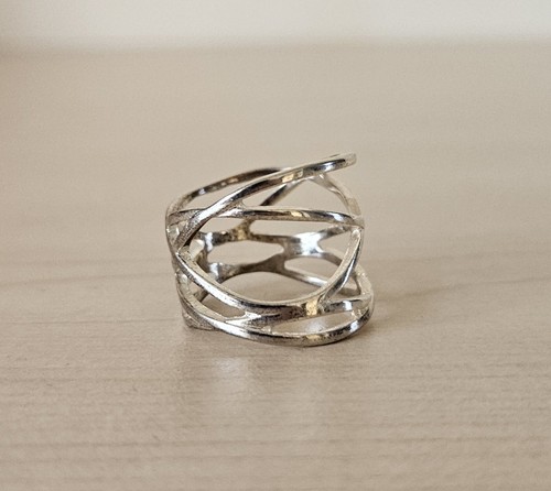 Ring mit interessantem - , muster
