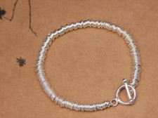 B25 Armband aus kleinen Ringen