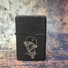 Benzinfeuerzeug Landser Soldat