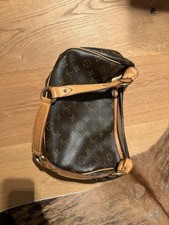 ✨ Louis Vuitton Monogram