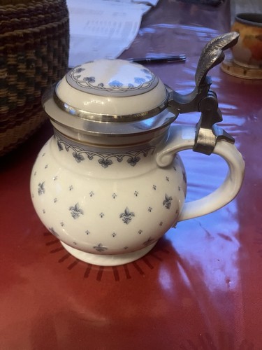 Bierkrug mit zinndeckel - bierkrug,