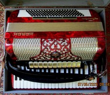 Horch Akkordeon superior 120 Bass mit Koffer