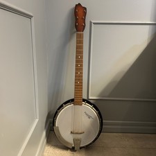 Düsseldorf: Banjo | Marma |