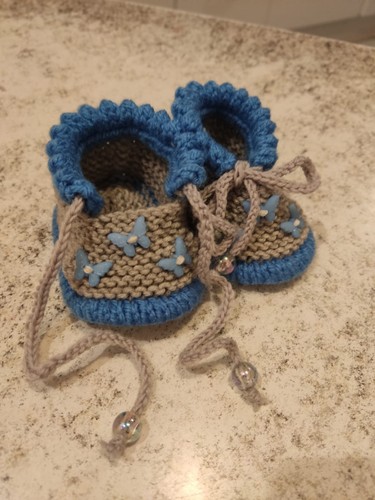 Babyschuhe gestrickt - babyschuhe,,
