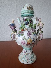 Meissen -Frühe Figürliche Potpourrivase mit Blumen u. Früchte um 1750-60 / Nr.2