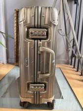 RIMOWA Topas Titanium