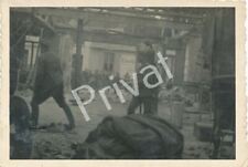 Foto WK II, Ruinen Soldaten Wehrmacht Werbung Essolub France B 1.65