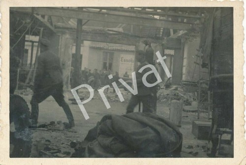 Foto ruinen soldaten - wk,