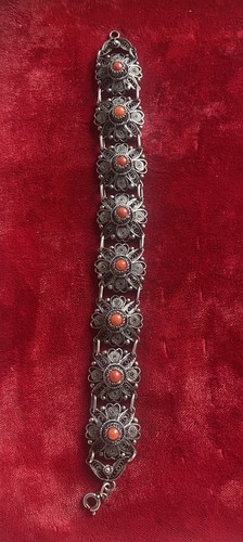 Altes armband mit koralle - altes,