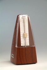 Metronom Pyramidenform