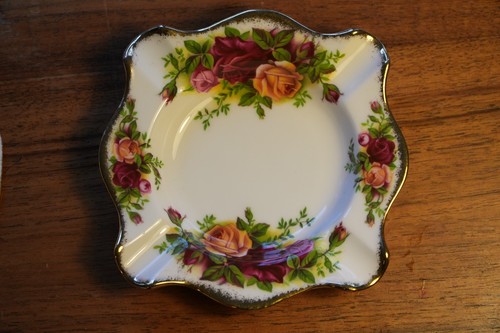 Royal albert bone china - royal,