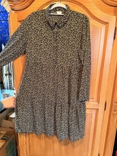 jacqueline de yong, Kleid