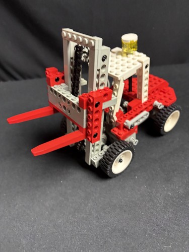 Lego 8835 forklift technic - lego,