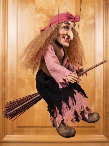 Czech marionette hexe - czech,