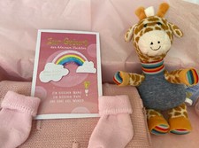 Baby Geschenkbox, Spieluhr (Sterntaler), Babydecke, Babysocken, Wunschkarte