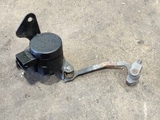 Mercedes-Benz E-Klasse W210 E280 Leuchtweitenregulierung Niveausensor 0105427517