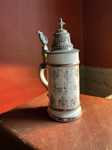 Antiker porzellan bierkrug mit - porzellan-bierkrug,