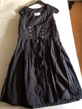 Dirndl, Gr. 42 (fällt aber kleiner aus, eher 38/40), schwarz, von Alpenblume Neu