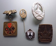 5 Abzeichen - verschiedene  -