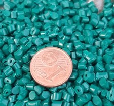800 gr Masterbatch Tannengrün