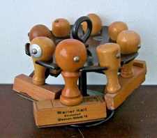 Jakob Maul Stempelkarussell mit 8 alten Holzstempeln