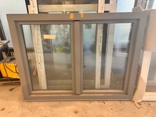 Fensterelement mit zwei Flügeln, 3-fach-Verglasung, DIN Rechts u. DIN Links