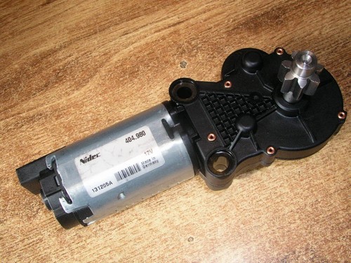 Elektromotor mit getriebe - mit,