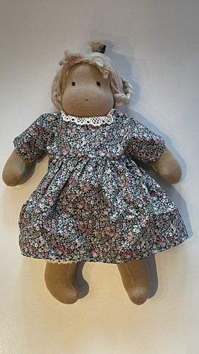Silke waldorfpuppe - silke,