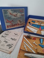 Flugzeugbaukasten alt wie meccano oder dux selten