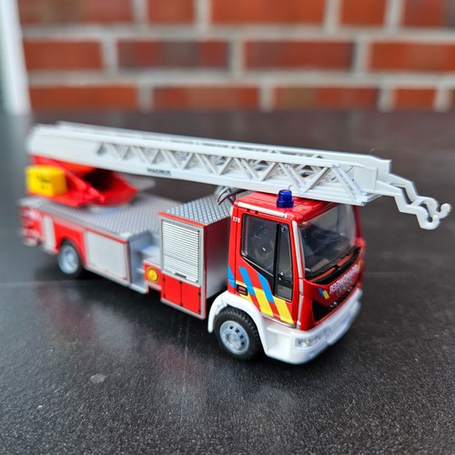 Feuerwehr magirus dlk 32 - 1:87,