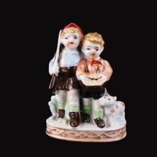 Porzellan Figur Vintage handgefertigte Porzellanfigur von zwei Freunden mit Hund