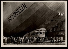 FRIEDRICHSHAFEN * Luftschiff LZ 127 GRAF ZEPPELIN Ausziehen a.d. Halle * Foto-AK