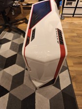 NZXT Phantom – Urvariante (Weiß/Rot) mit USB-3.0-Panel