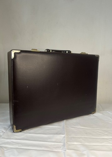 Alter hartschalenkoffer aus - hartschalenkoffer,