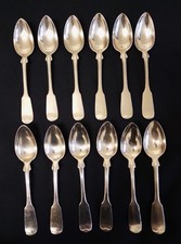 12 antike Teelöffel Motiv Spaten, Marke Selecta