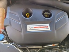 Halter für Motorabdeckung