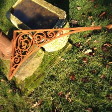 Großer Winkel für Abdach