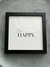DEKO MODERN + BILD RAHMEN 25cm + MOTIV LETTERING + BE HAPPY +  HOLZ SCHWARZ  TOP