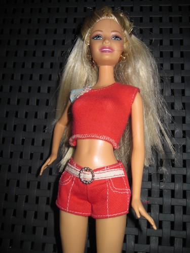 Barbie roten outfit - im,