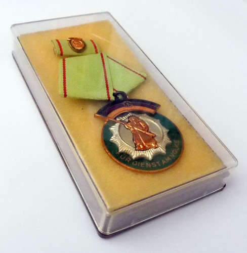 Medaille ehrenzeichen der - "ehrenzeichen,