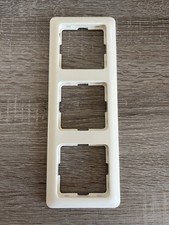 Berker Modul 2  3-fach Rahmen cremeweiß 21778 neuwertig