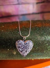 Silberkette mit Herzamulett