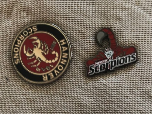 Zwei eishockey pin - ,