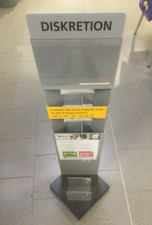 Deutsche Post DHL Kunden Stopper Säule Werbetafel Gehweg-Aufsteller Diskretion