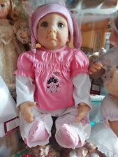 Elly Knoops Künstlerpuppe Julia und das Sockenmonster